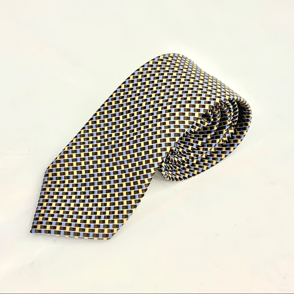 Ziggurat necktie